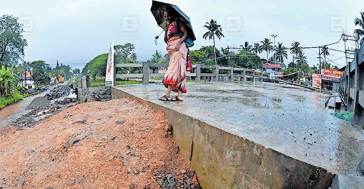 alappuzha-arattuvazhi-bridge-construction.jpg