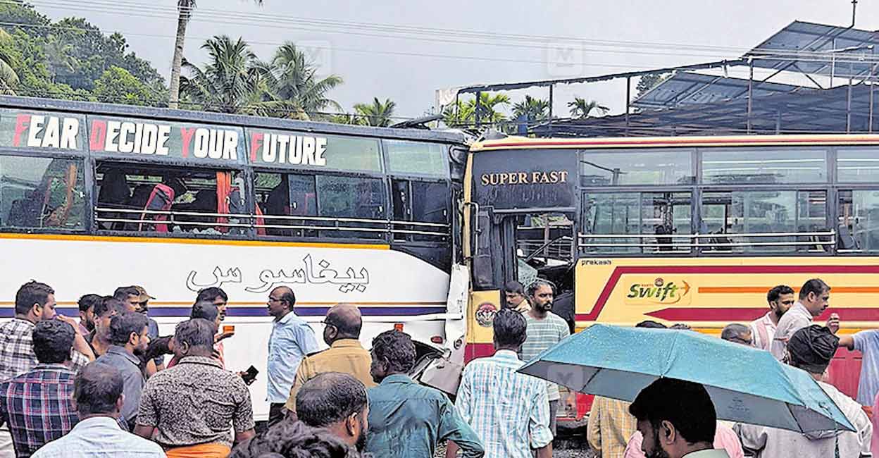 bus-accident-chengannur3.jpg