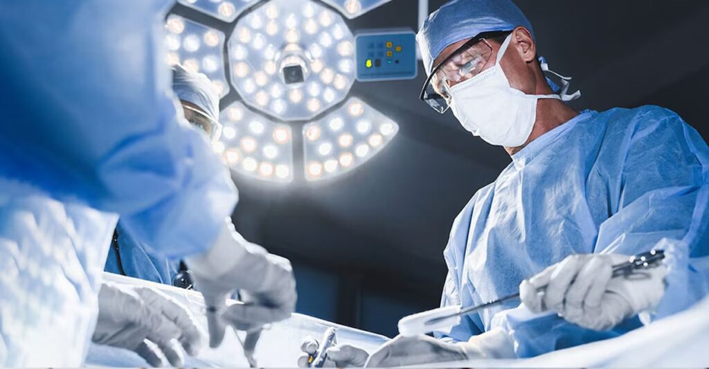 california-surgeons-perform-first-successful-bladder-transplant-operation-surgery.jpg