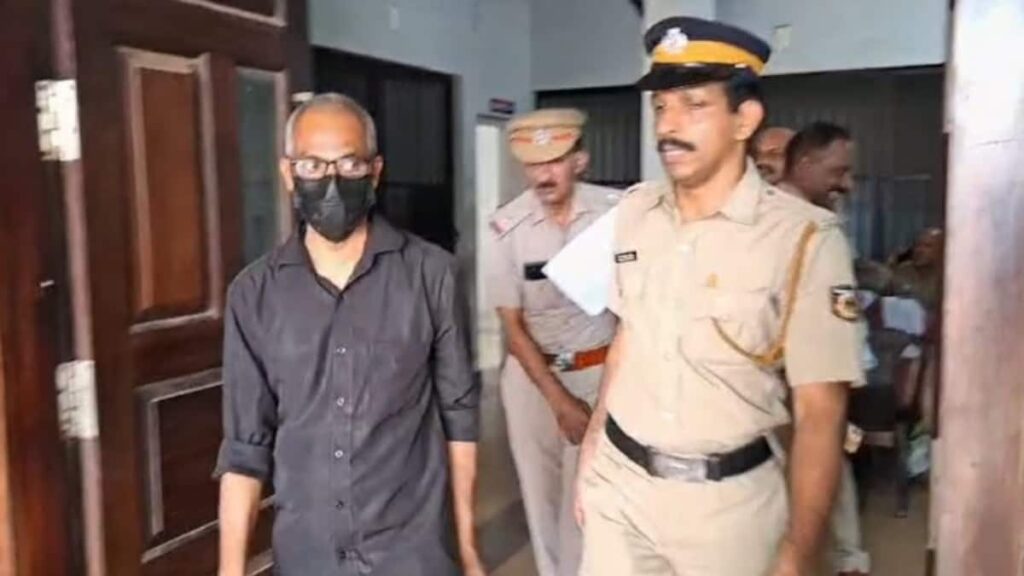 gold-theft-arrest-1749128137390_1200x675xt.jpg