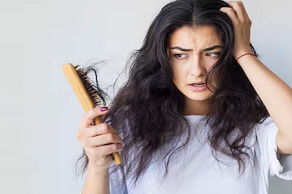 hair-fall-control-benefits-1741090358337_1200x800xt.jpg