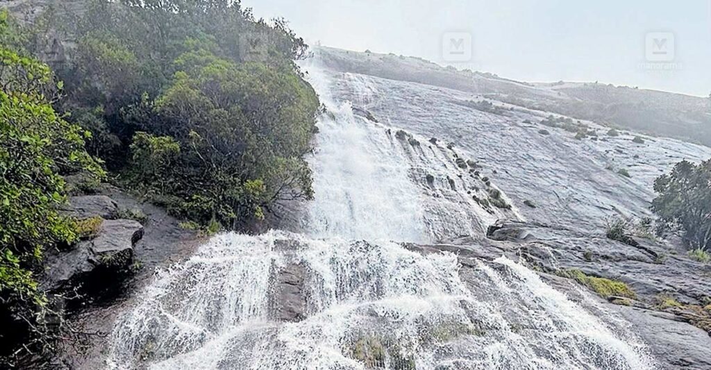 irachilpara-waterfalls.jpg