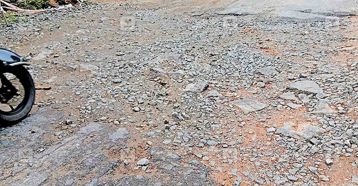 ittiyappara-ozhuvanpara-road.jpg