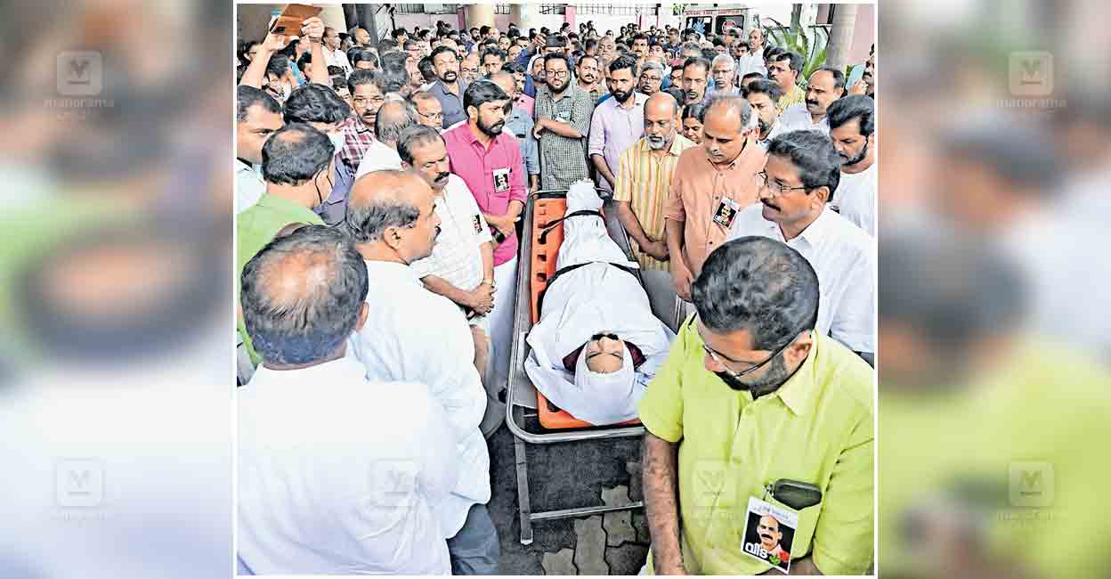 kannur-funeral-ragesh-kayaloor.jpg