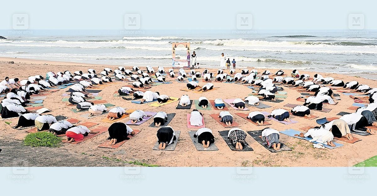 kannur-yoga-day-celebrations.jpg