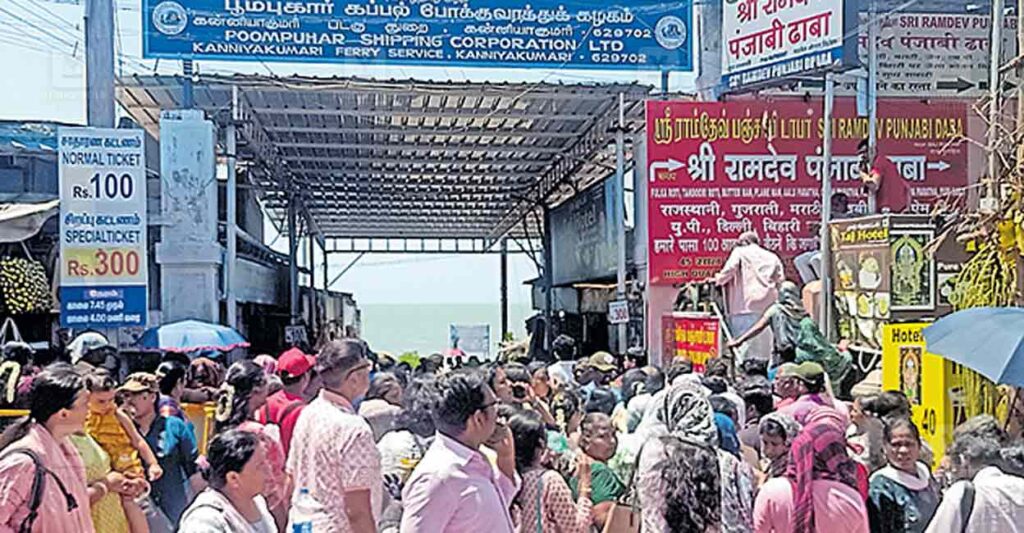 kanyakumari-crowded.jpg