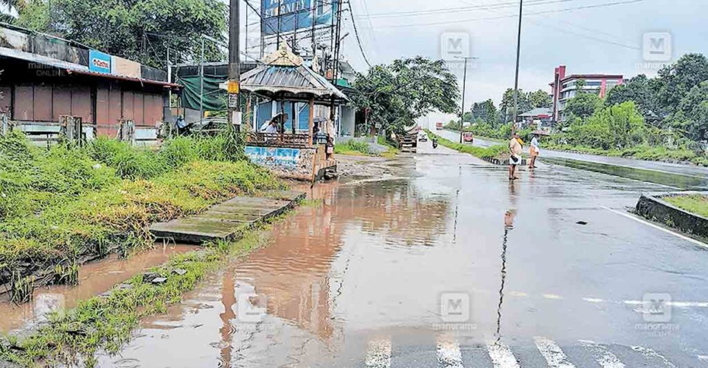 karukutty-angamali-nh-road1.jpg