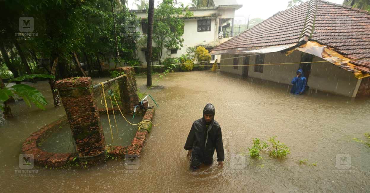 kasargod-heavy-rain-9.jpg