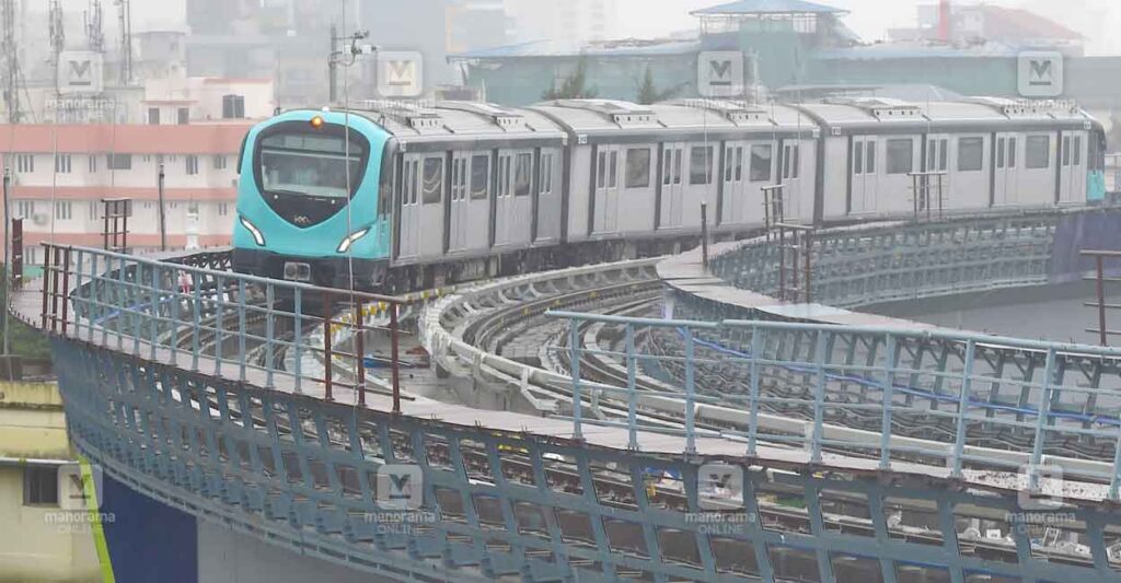 kochi-metro-1.jpg