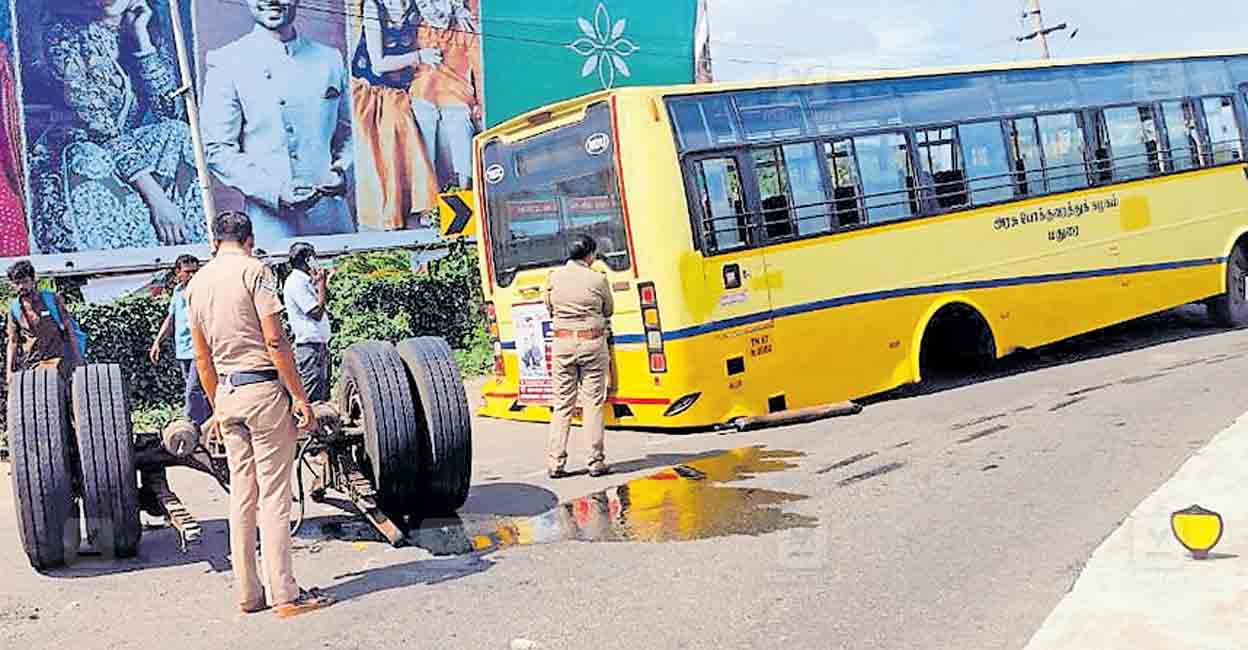 kollam-tamilnadu-goverment-bus.jpg