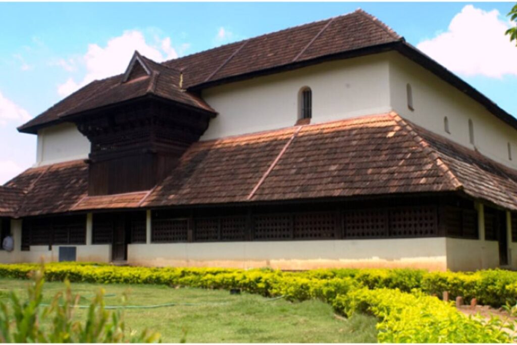 koyikkal-palace_1200x800xt.jpg