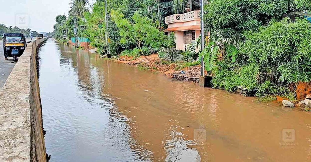 kozhikode-payolli-waterlogging.jpg