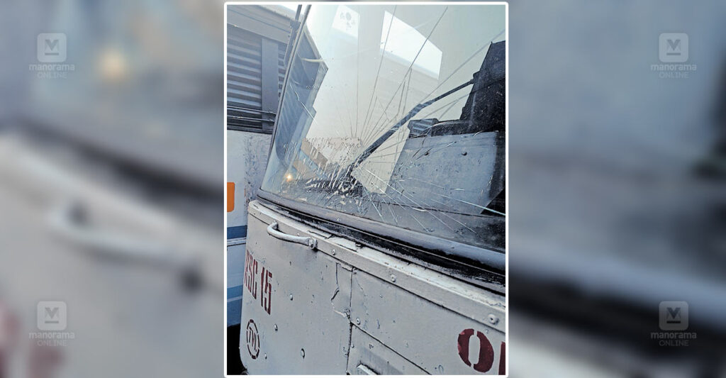 ksrtc-glass-broken.jpg