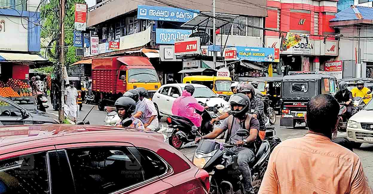 malappuram-traffic-jam.jpg