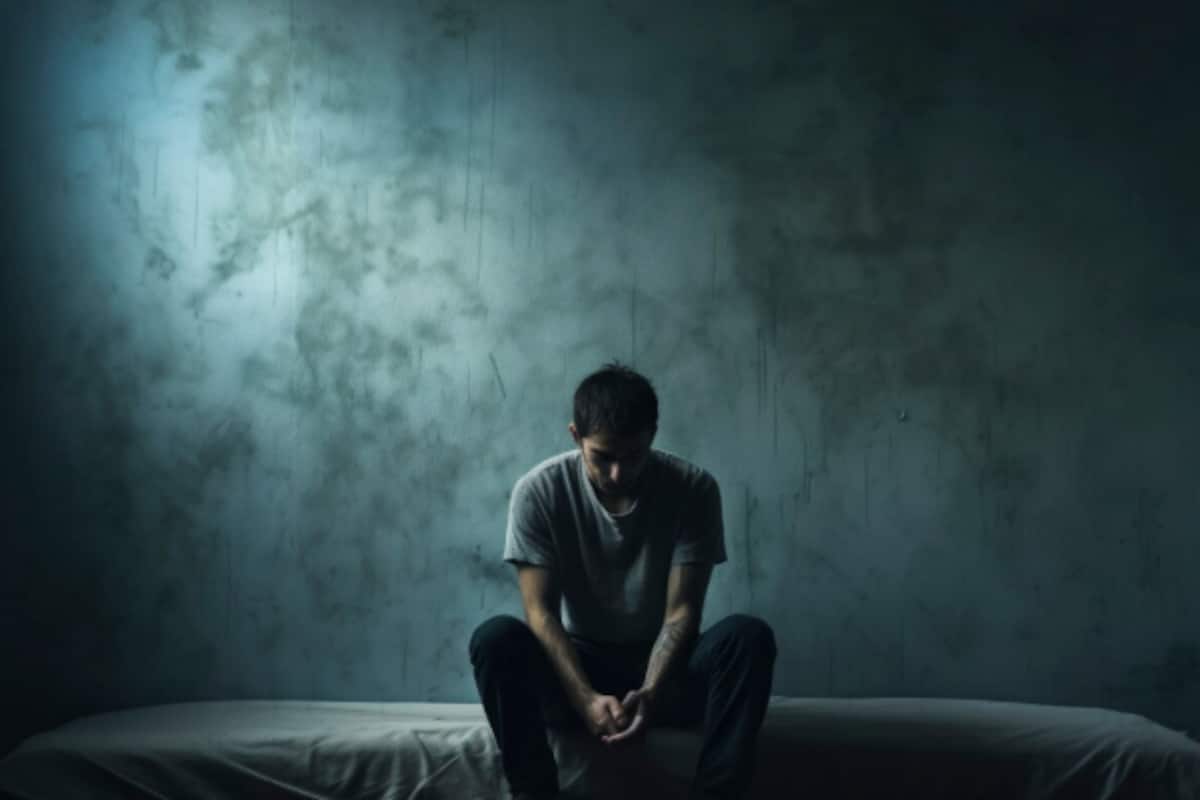 man-in-depression-1746176885111_1200x800xt.jpg