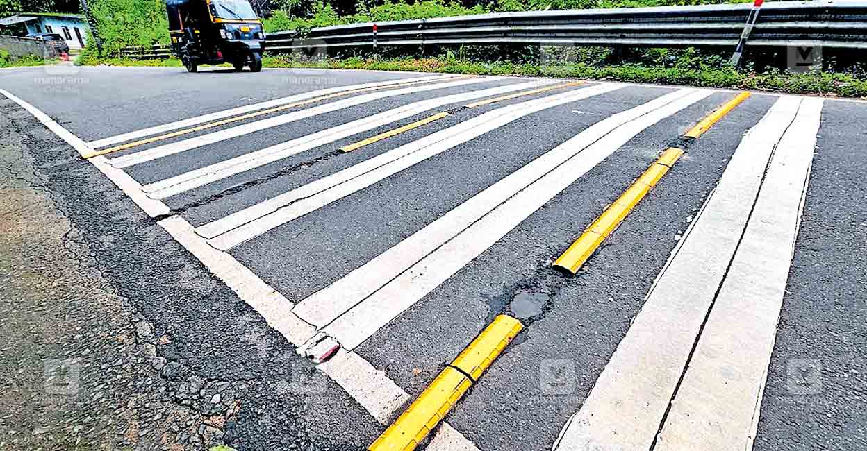 mundakkayam-s-turn-bar-marking.jpg