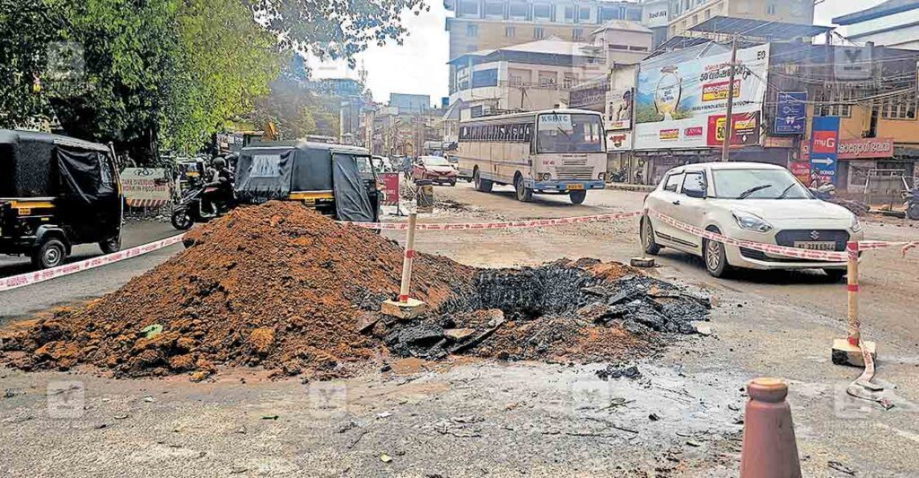 muvattupuzha-traffic-block.jpg