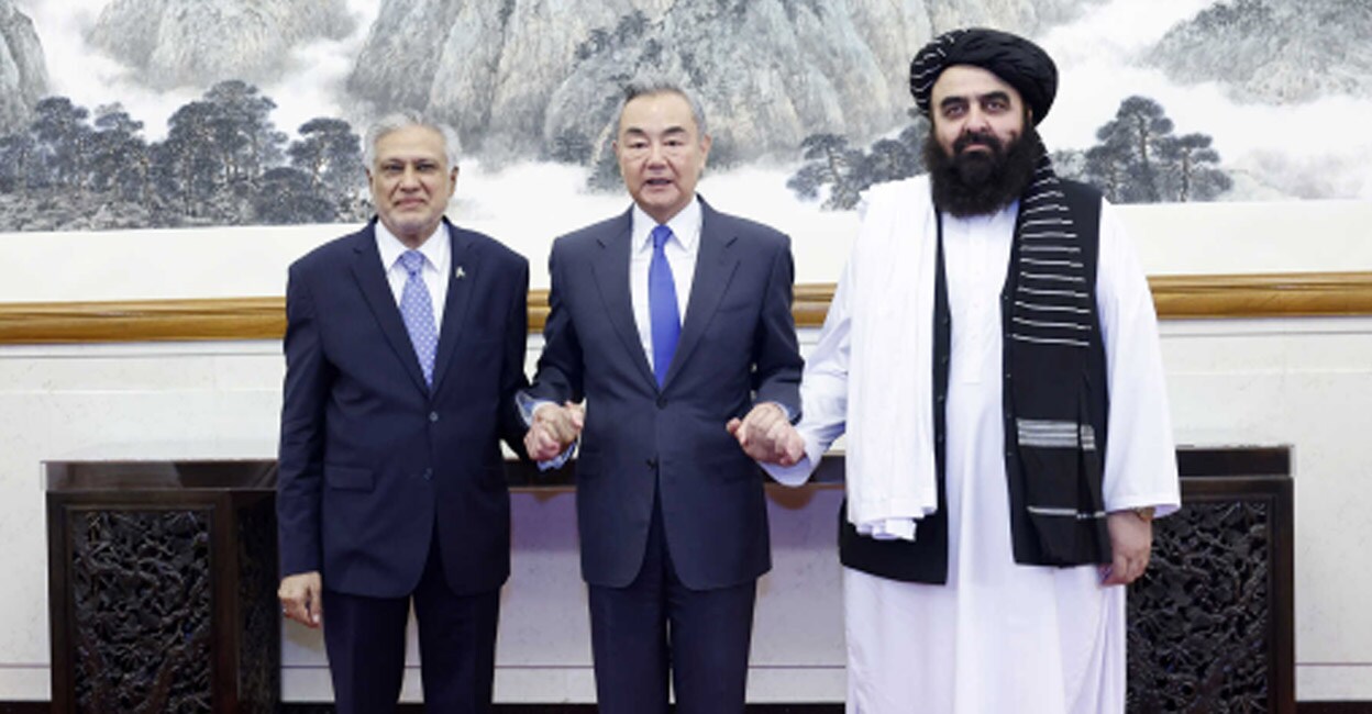 pak-china-afghan-foreign-ministers-3.jpg