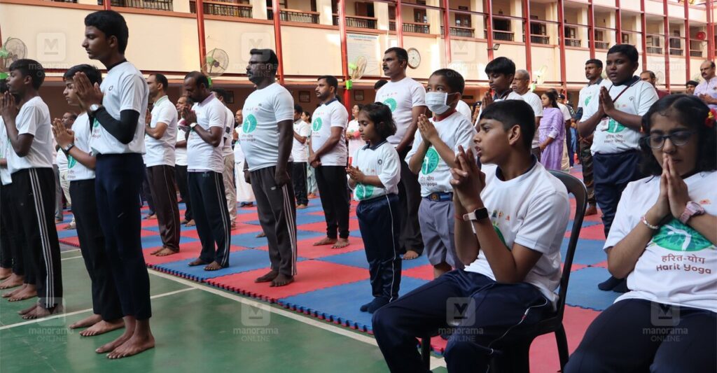 pattom-kendriya-vidyalaya-yoga-day-celebration-2.jpg