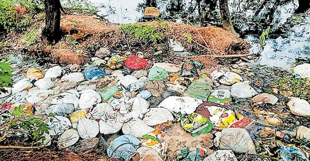 ramanattukara-waste-dumbing.jpg