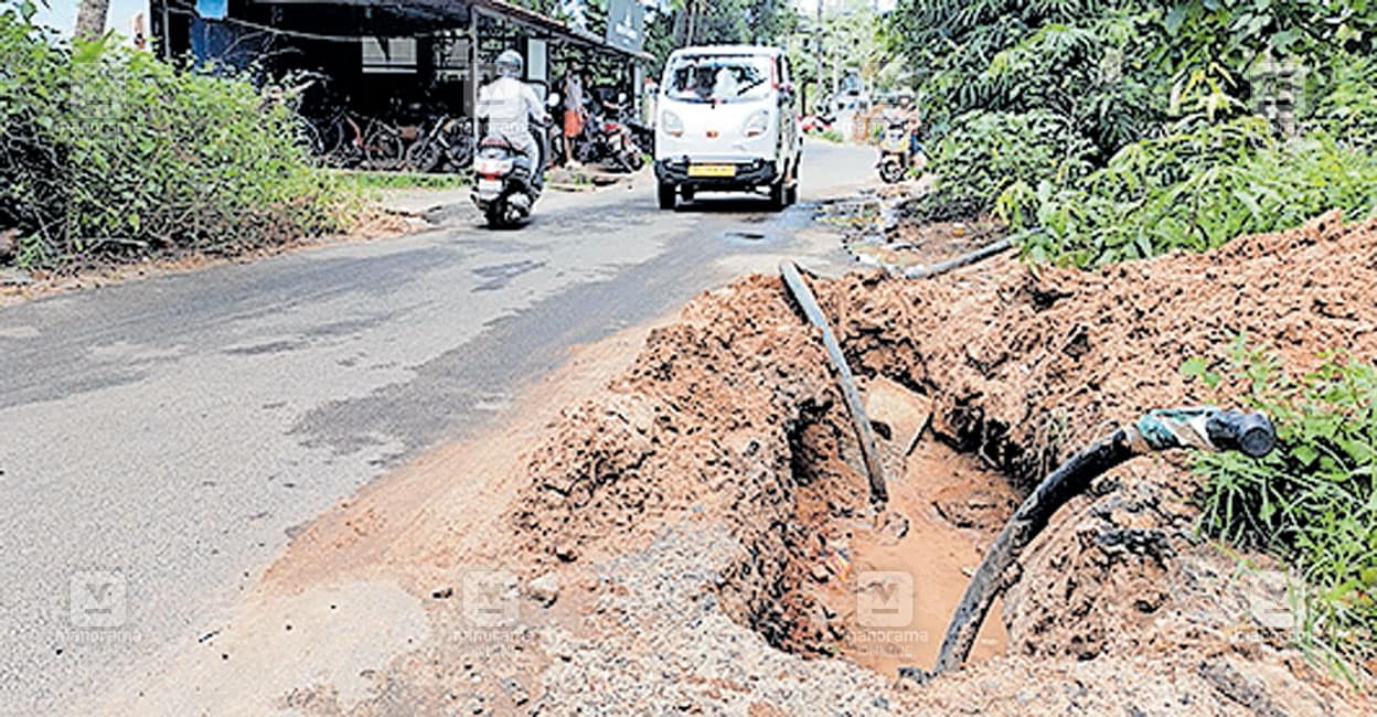 road-kuzhi.jpg