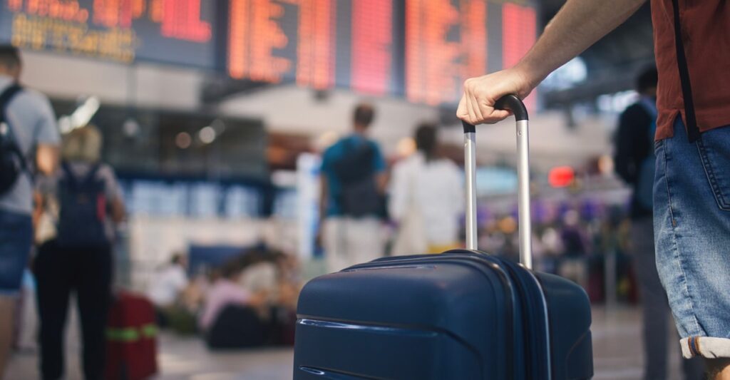 safe-travel-destinations-alternatives-to-middle-east-for-german-tourists-airport-suitcase-travel.jpg