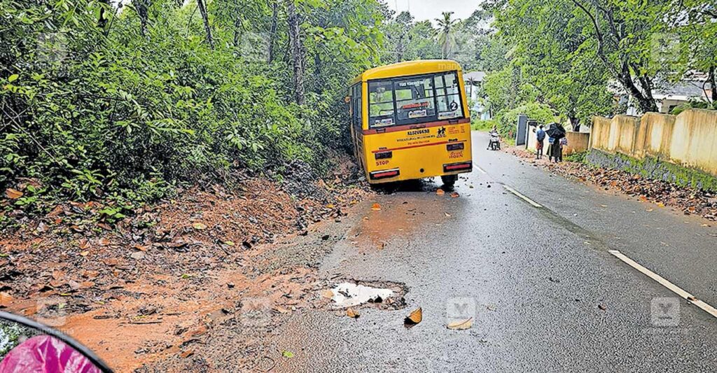 schol-bus-accident.jpg
