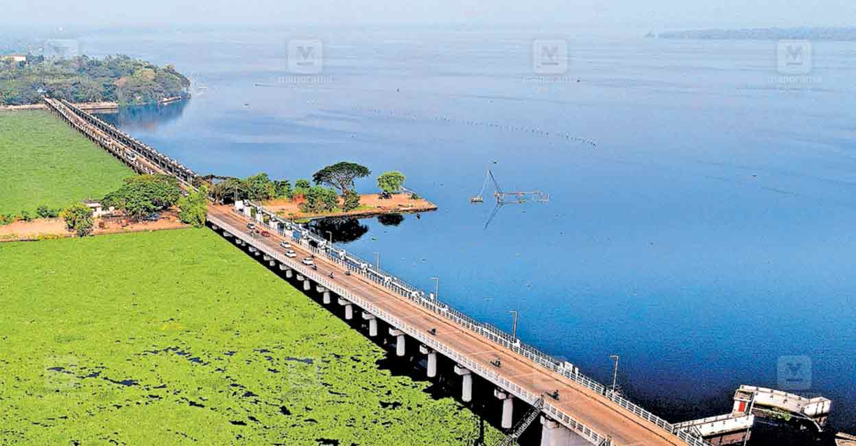 thannirmukkam-bund.jpg
