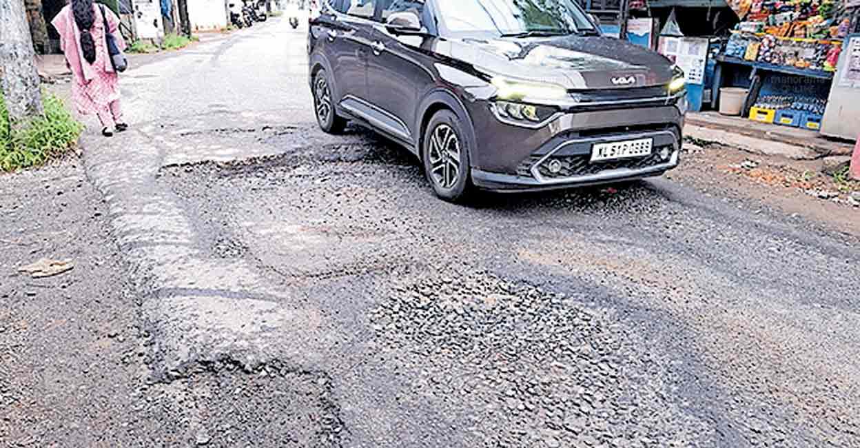 thiruranjady-road-damage-.jpg