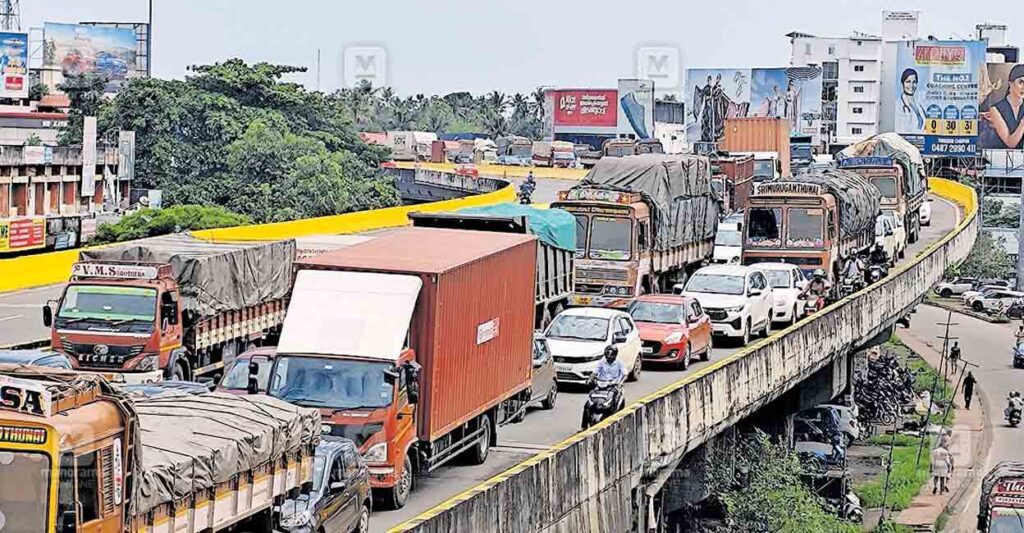 thrissur-nh-road-blocks.jpg