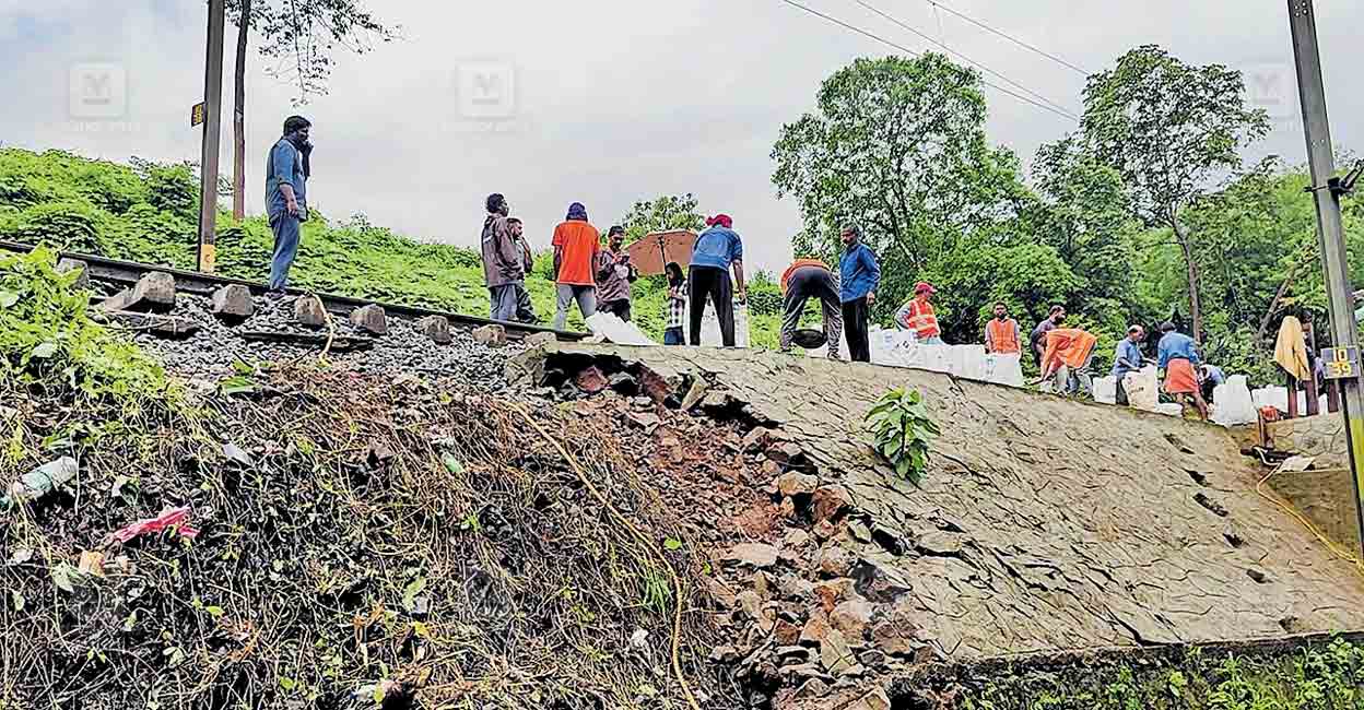 thrissur-railway-track-sand-issue.jpg