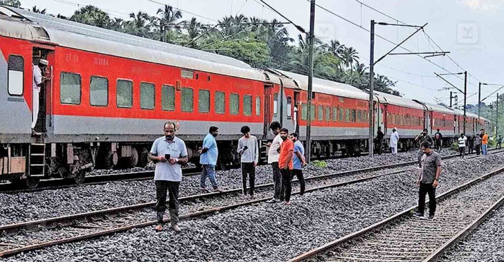 thrissur-train.jpg