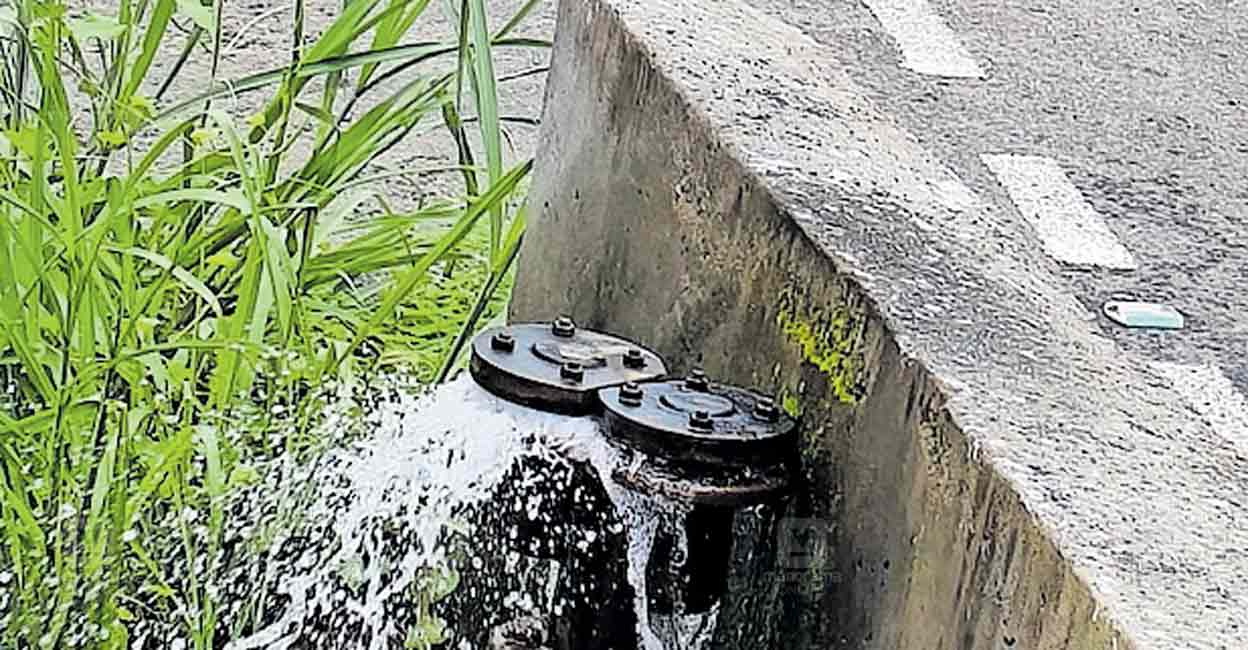 thrissur-water-leakage.jpg