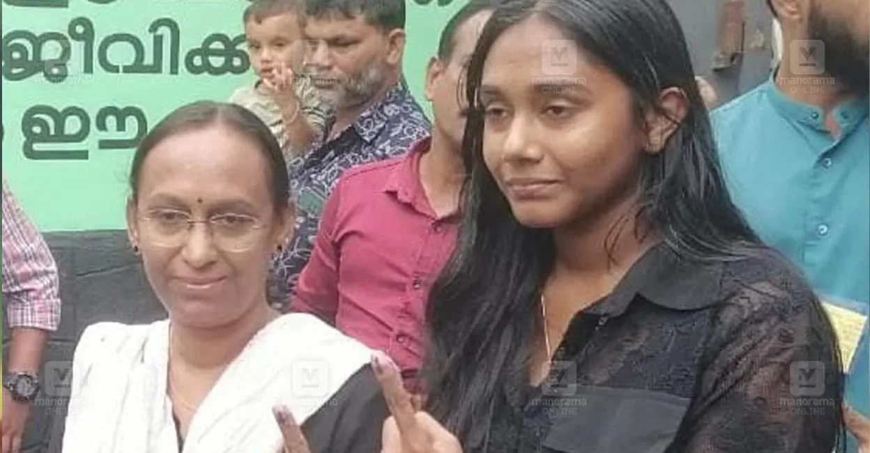 vv-prakash-family-nilambur.jpg