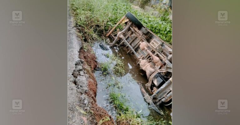 1753138852_lorry-accident.jpg