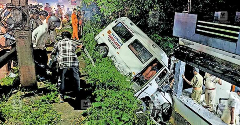 adoor-ambulance-accident.jpg