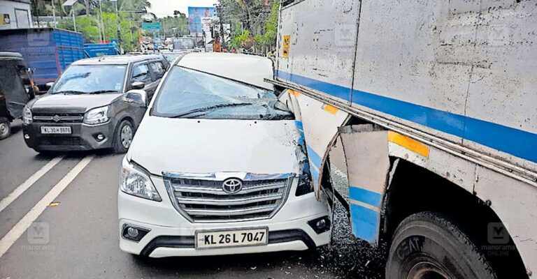 adoor-mc-road-ksrtc-bus-and-car-accident.jpg