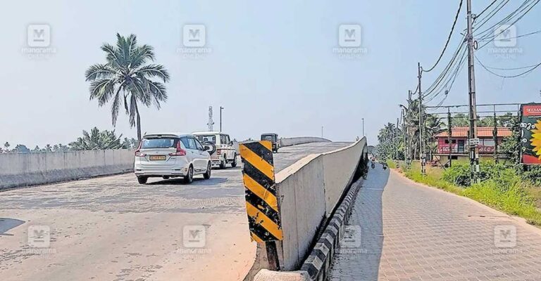 alappuzha-changanassery-road.jpg