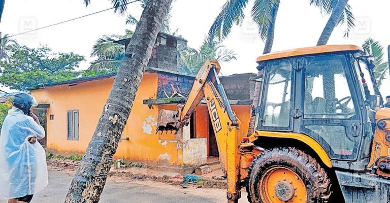 azhikode-house-demolition-punargeham-project.jpg