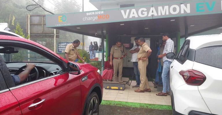 car-accident-charging-station-dummy.jpg