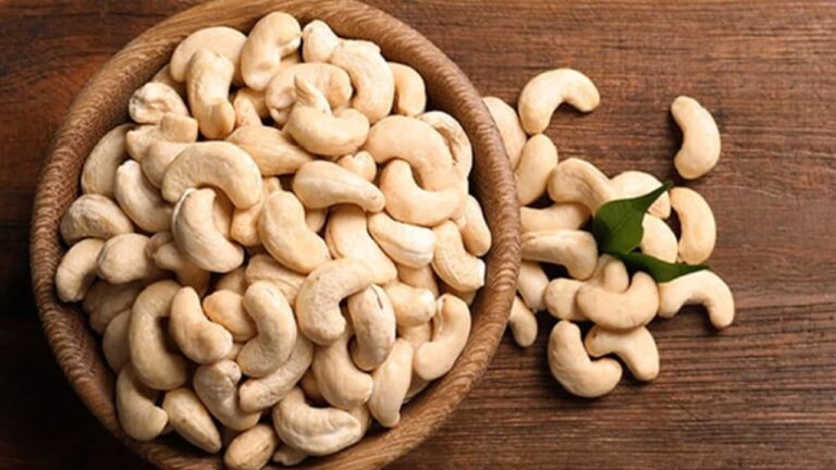 cashews-sold-at-the-price-of-potato-and-onions-1676517094076_1280x720xt.jpg
