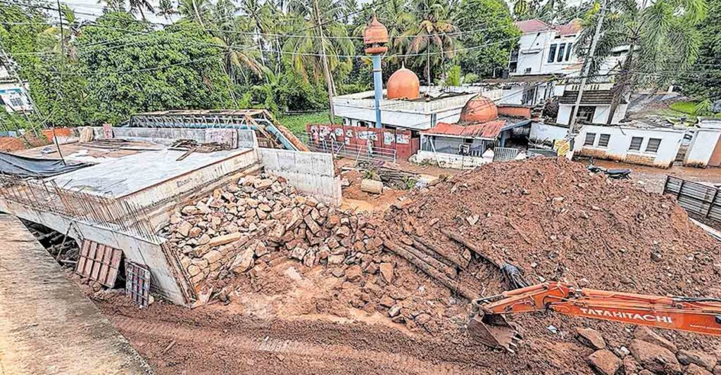 chirakkal-bridge-construction-delays.jpg