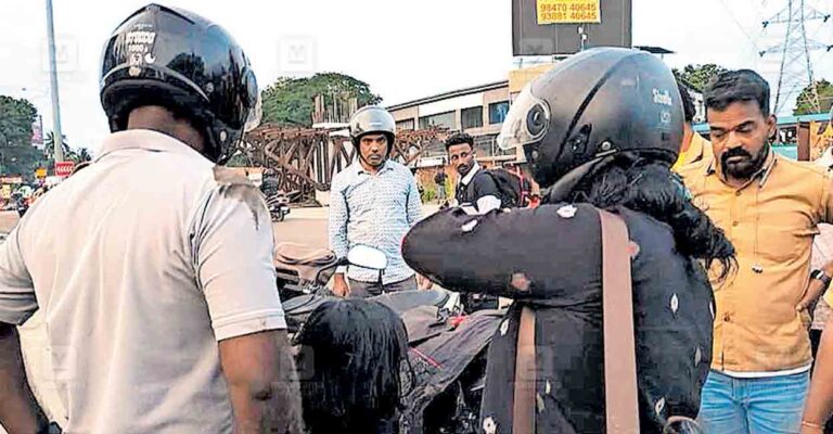 ekm-aroor-bike-couple-accident.jpg
