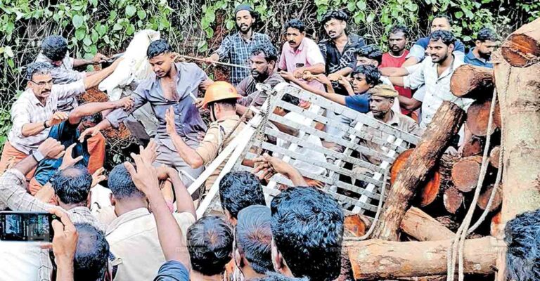 erinjapuzha-lorry-accident.jpg