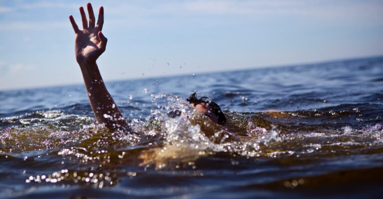 fujairah-rescue-team-saves-26-from-drowning-water-accident-sea-accident.jpg