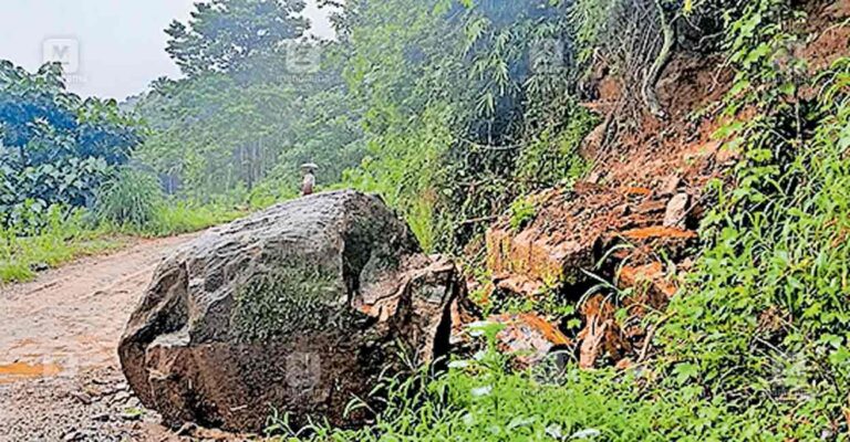kanamveyil-landslide.jpg