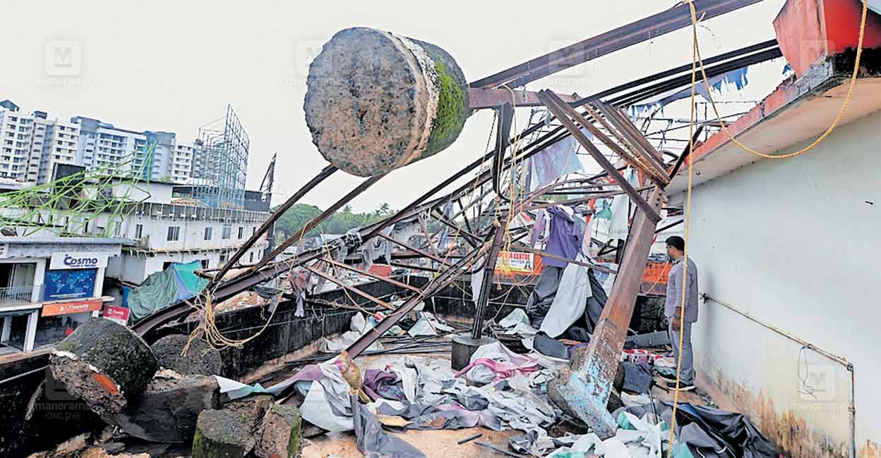 kannur-cyclone-damage.jpg