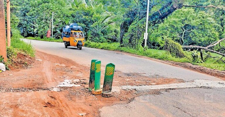 karathur-medical-college-road.jpg