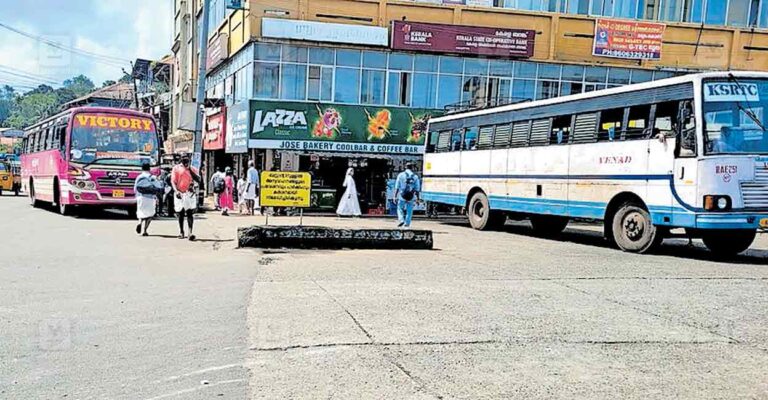karukachal-bus-stand-issue.jpg