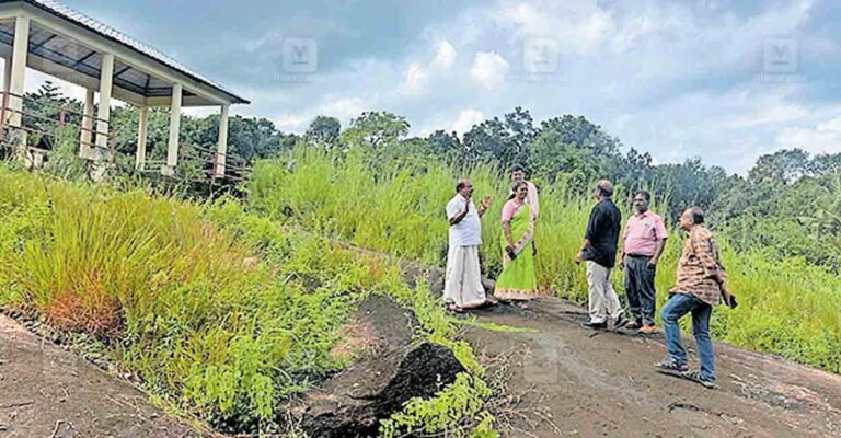 kollam-ponganpara-visiting.jpg